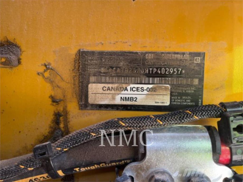 CAT 262D3 Mini Pale Gommate