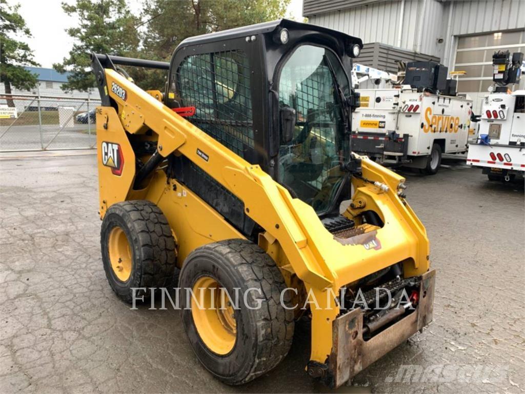 CAT 262D3 Mini Pale Gommate