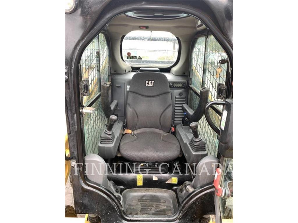 CAT 262D3 Mini Pale Gommate