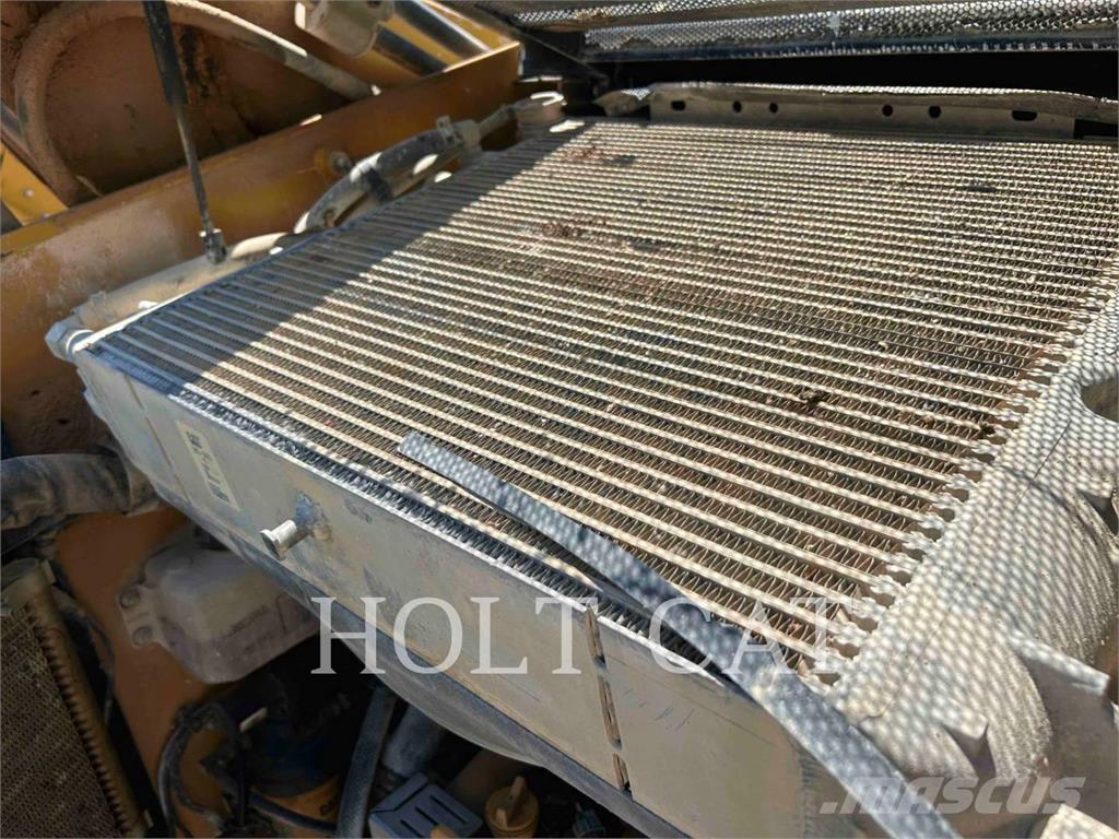 CAT 262D3 Mini Pale Gommate