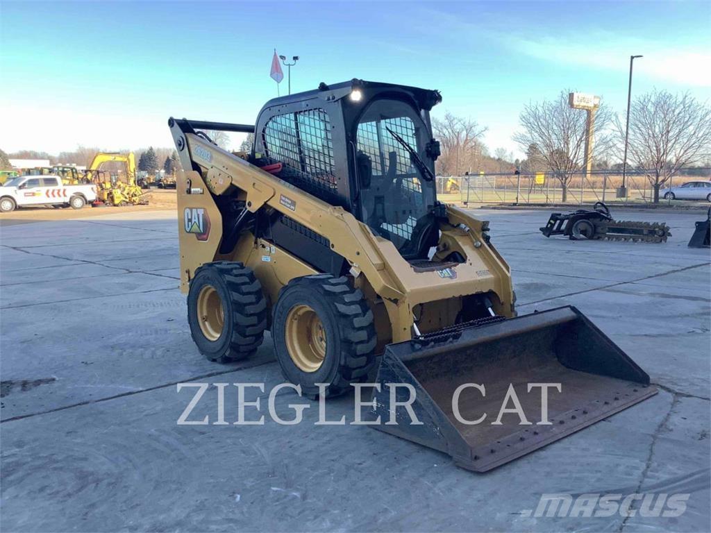 CAT 262D3 Mini Pale Gommate