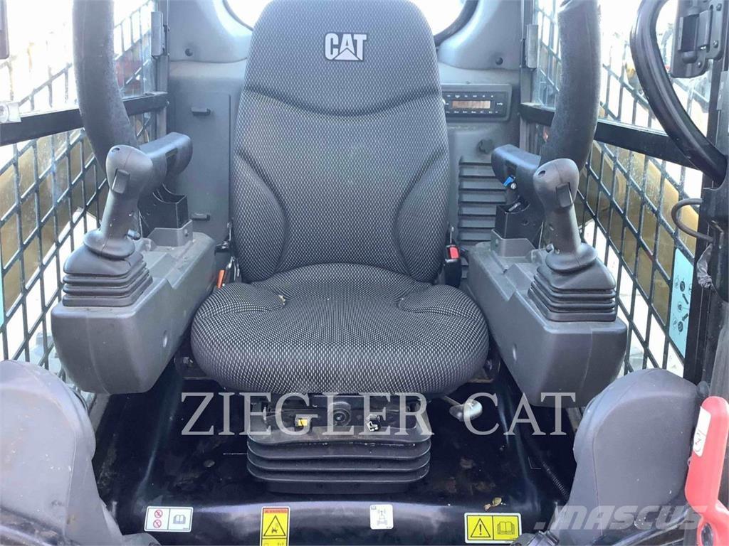 CAT 262D3 Mini Pale Gommate