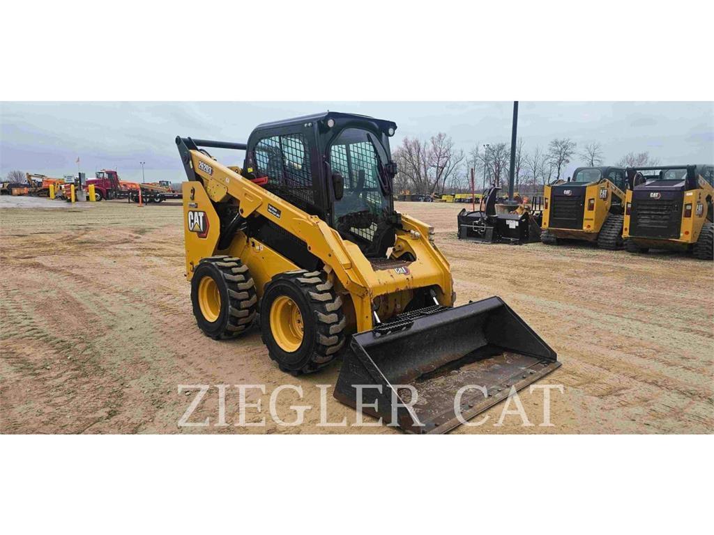 CAT 262D3 Mini Pale Gommate