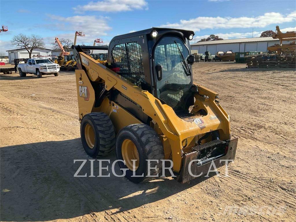 CAT 262D3 Mini Pale Gommate