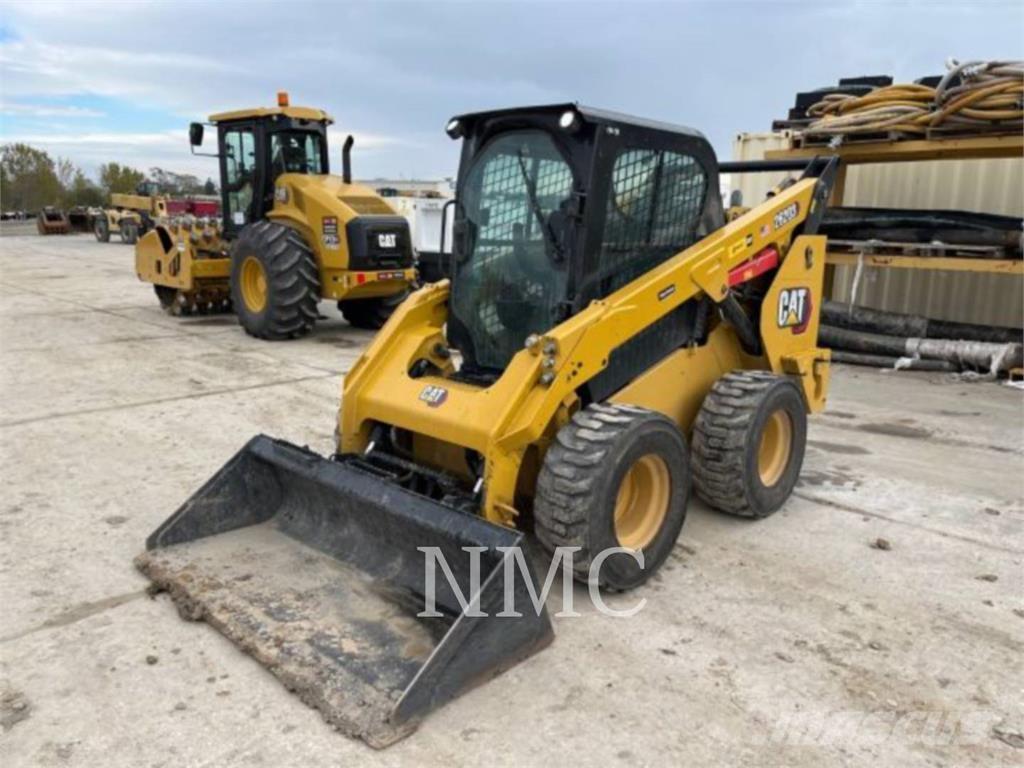 CAT 262D3 Mini Pale Gommate