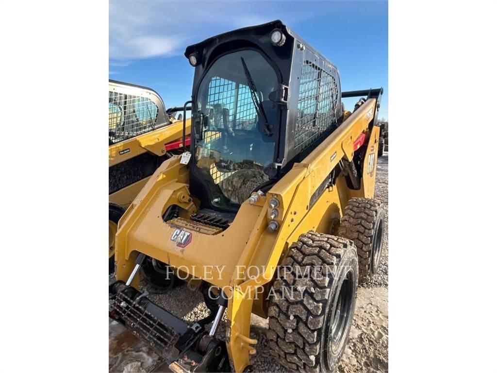 CAT 262D3STD2C Mini Pale Gommate