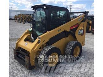 CAT 262D3STD2C Mini Pale Gommate