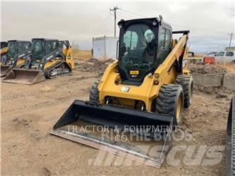 CAT 272D2 Mini Pale Gommate