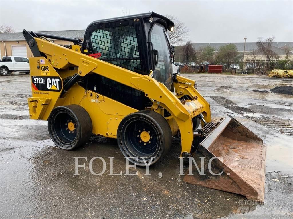CAT 272D2 Mini Pale Gommate