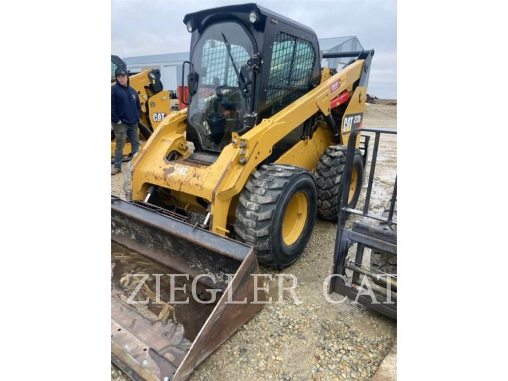 CAT 272D2 Mini Pale Gommate