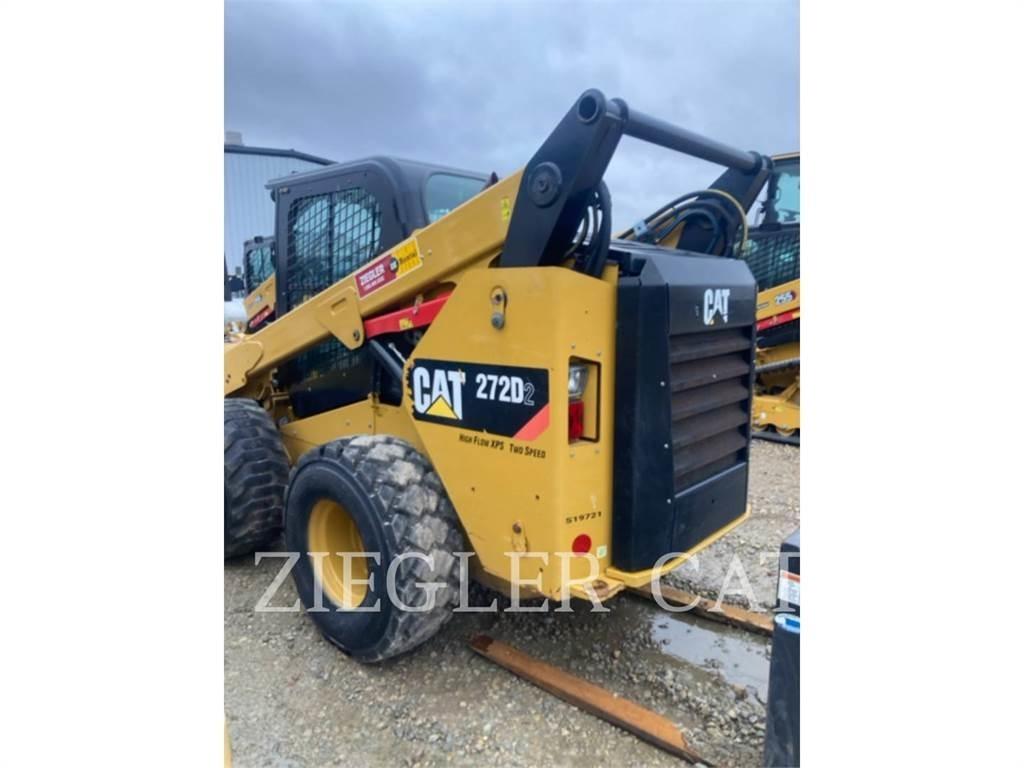 CAT 272D2 Mini Pale Gommate