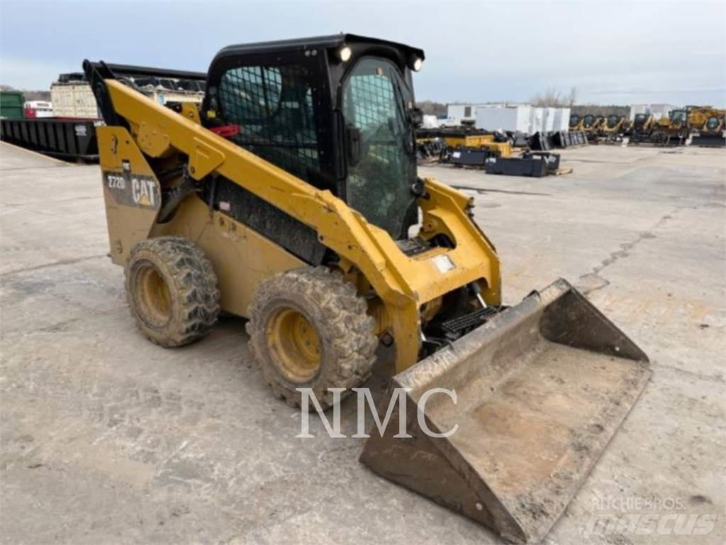 CAT 272D2 Mini Pale Gommate