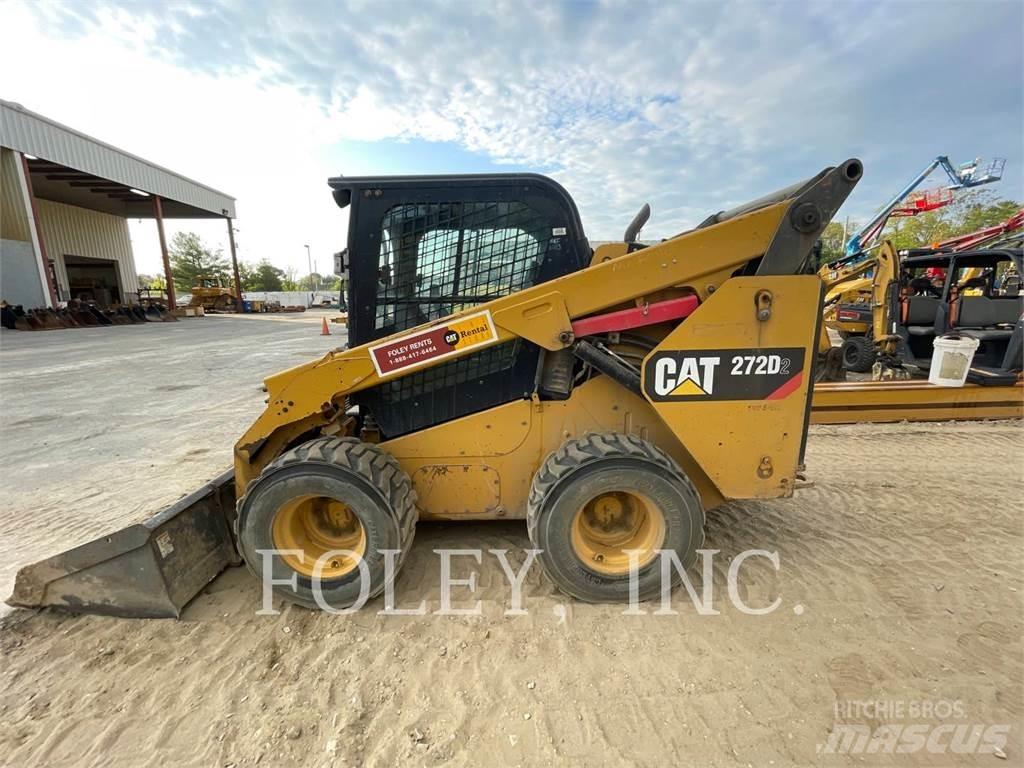 CAT 272D2 Mini Pale Gommate