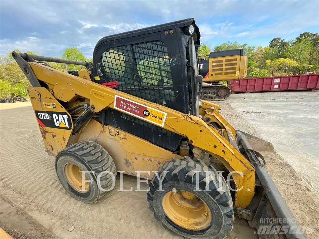 CAT 272D2 Mini Pale Gommate