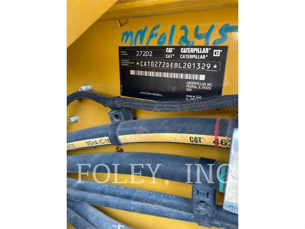 CAT 272D2 Mini Pale Gommate