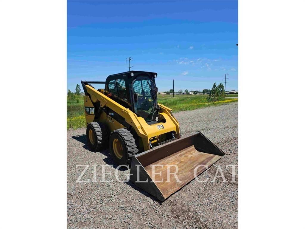 CAT 272D2 Mini Pale Gommate