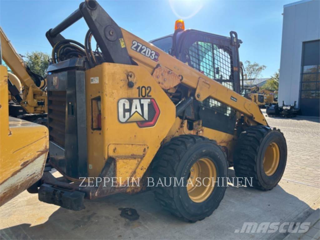 CAT 272D2 Mini Pale Gommate