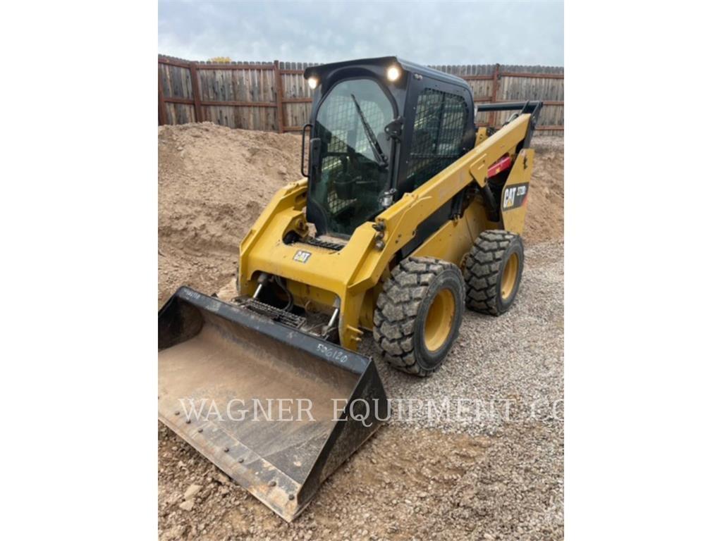 CAT 272D2 Mini Pale Gommate
