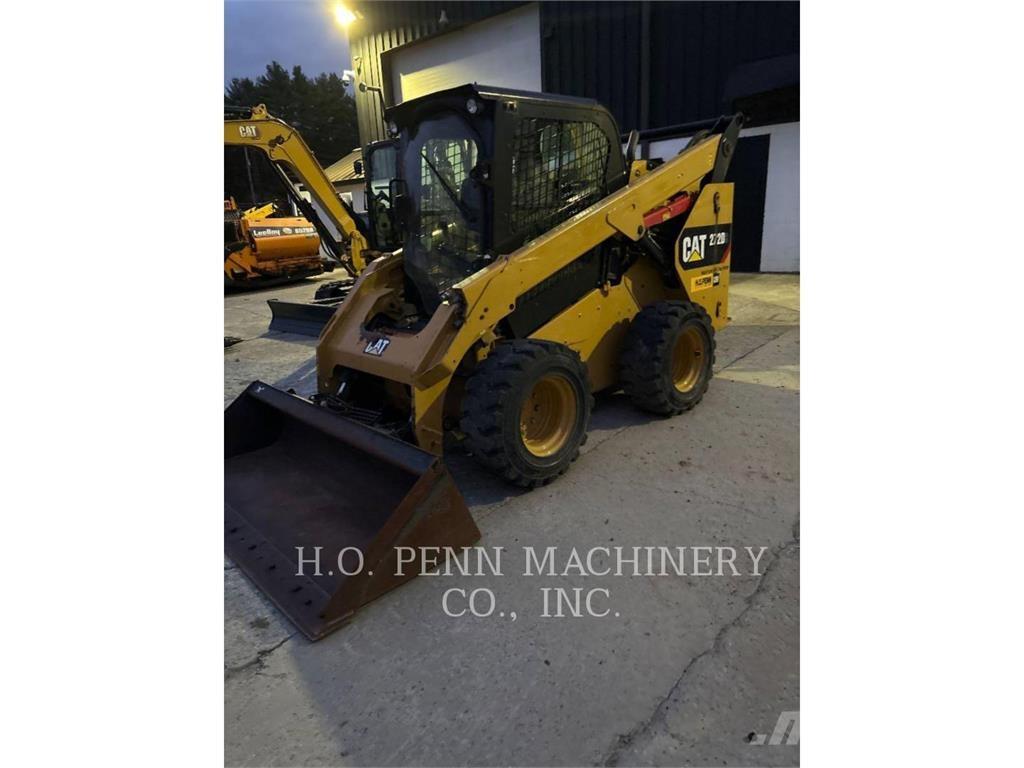 CAT 272D2 Mini Pale Gommate