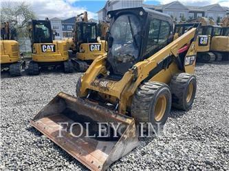 CAT 272D2XHP Mini Pale Gommate