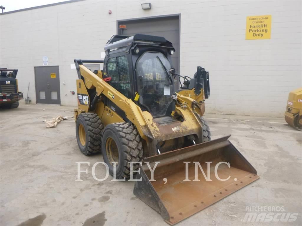CAT 272D2XHP Mini Pale Gommate