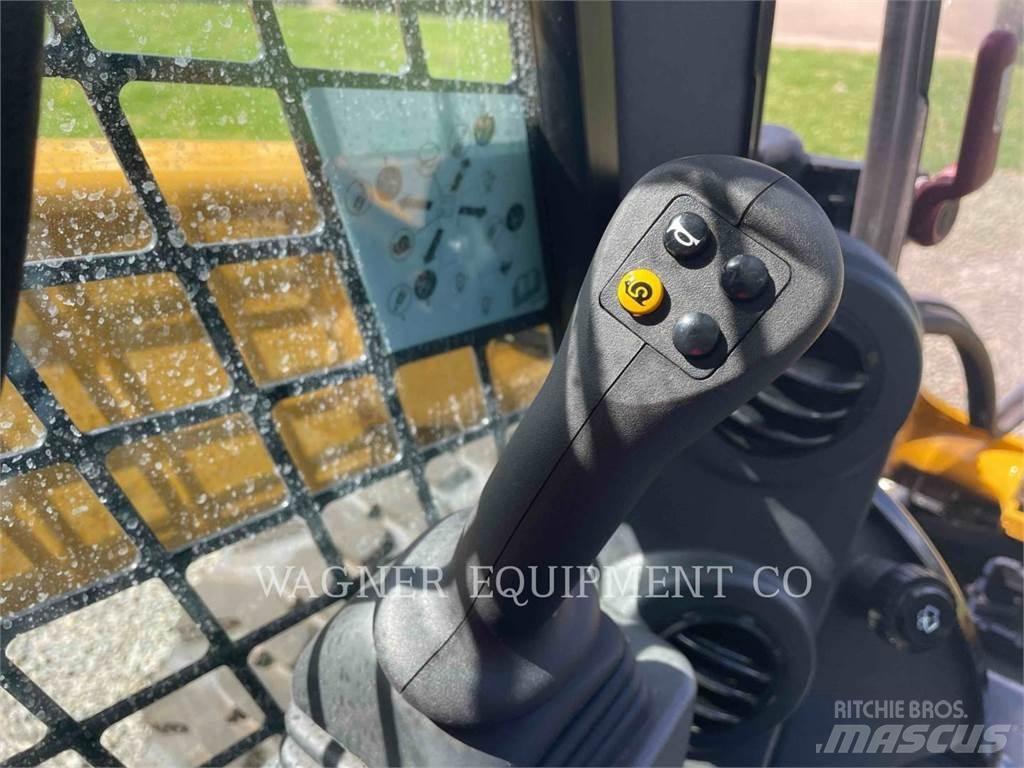 CAT 272D3 Mini Pale Gommate