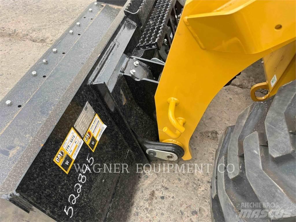 CAT 272D3 Mini Pale Gommate