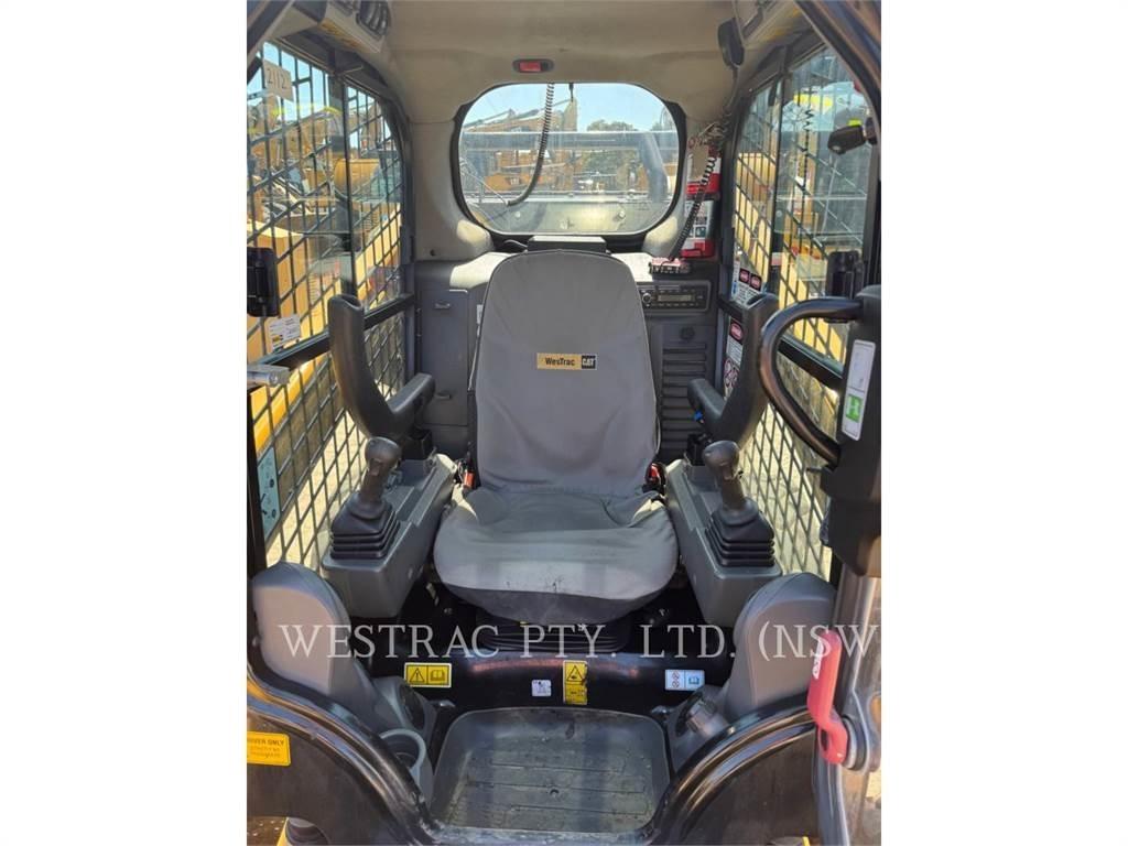 CAT 272D3 Mini Pale Gommate