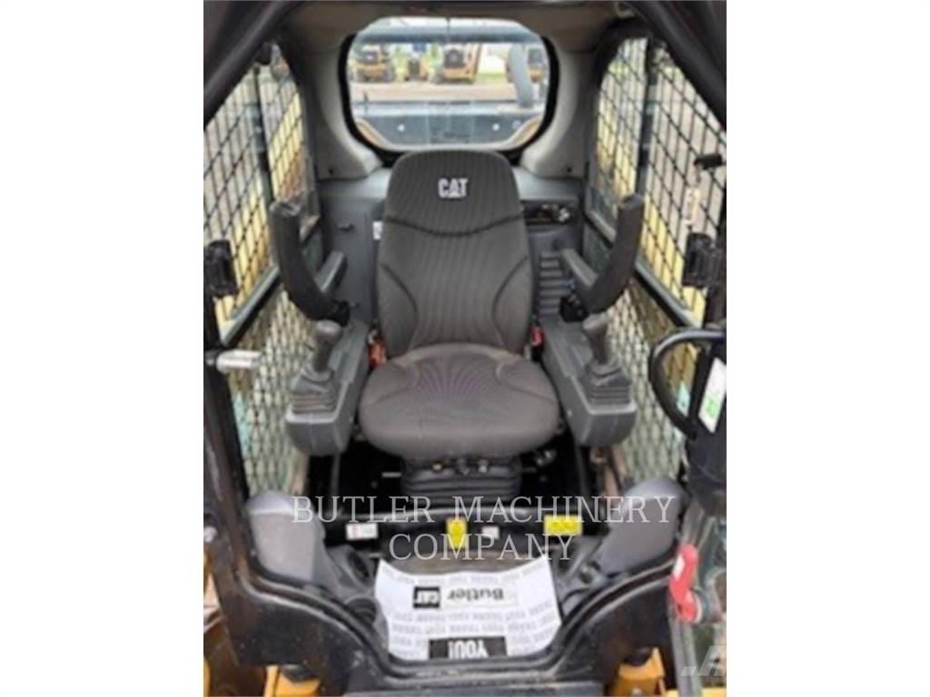 CAT 272D3 Mini Pale Gommate