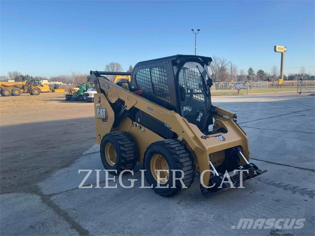 CAT 272D3 Mini Pale Gommate