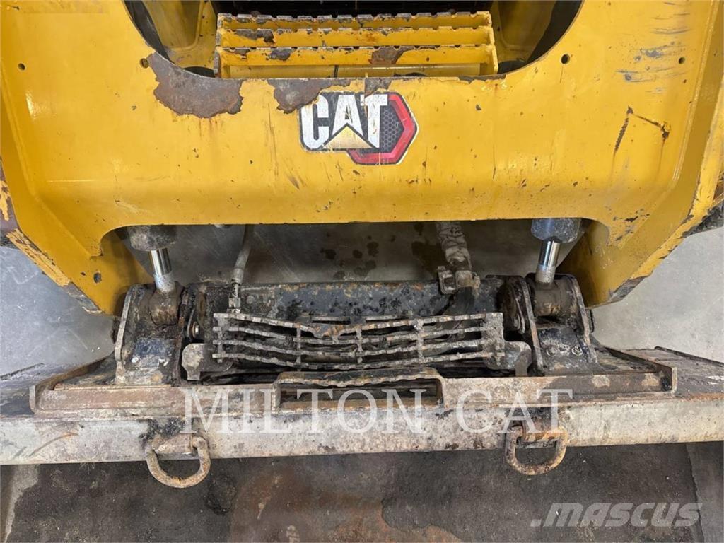 CAT 272D3 Mini Pale Gommate