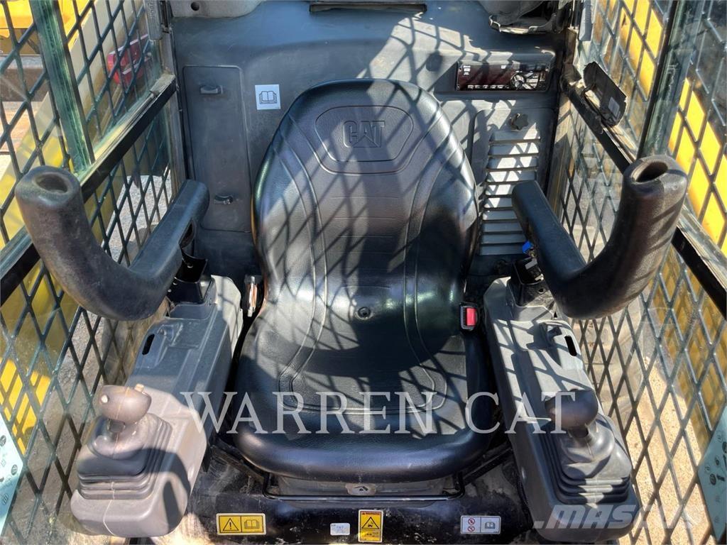 CAT 272D3 C3H1 Mini Pale Gommate