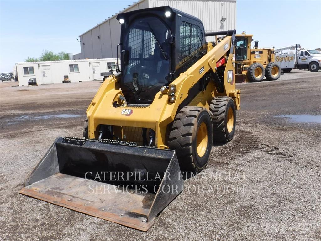CAT 272D3HF Mini Pale Gommate