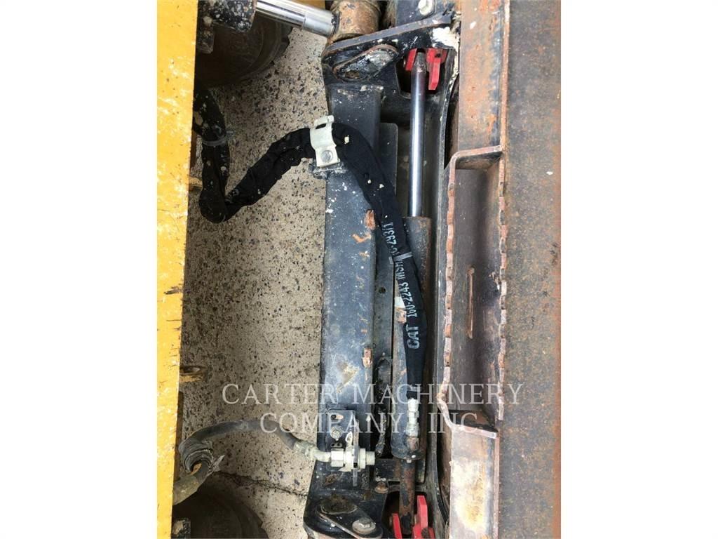 CAT 272D3XE Mini Pale Gommate