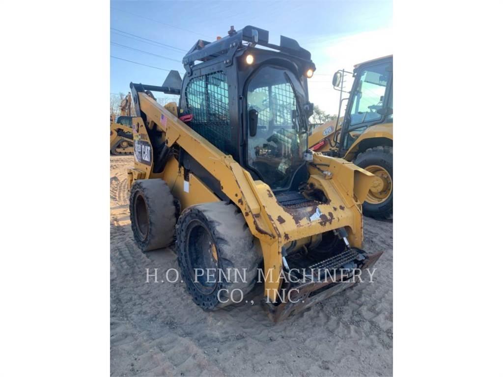 CAT 272DXHP Mini Pale Gommate