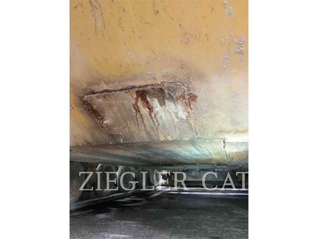 CAT 277C Pale cingolate