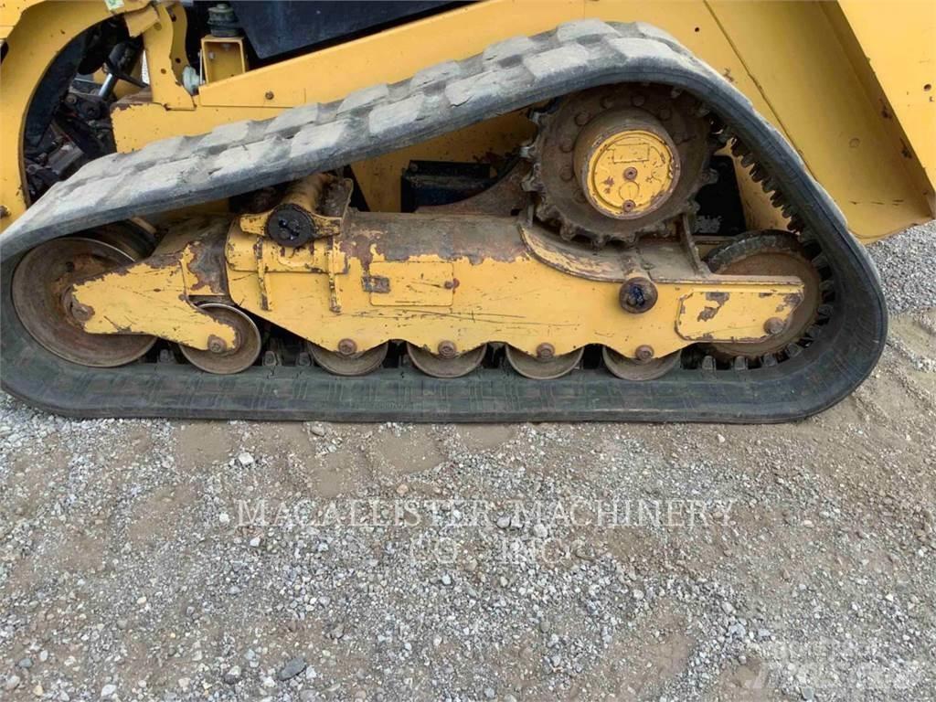 CAT 279D Pale cingolate
