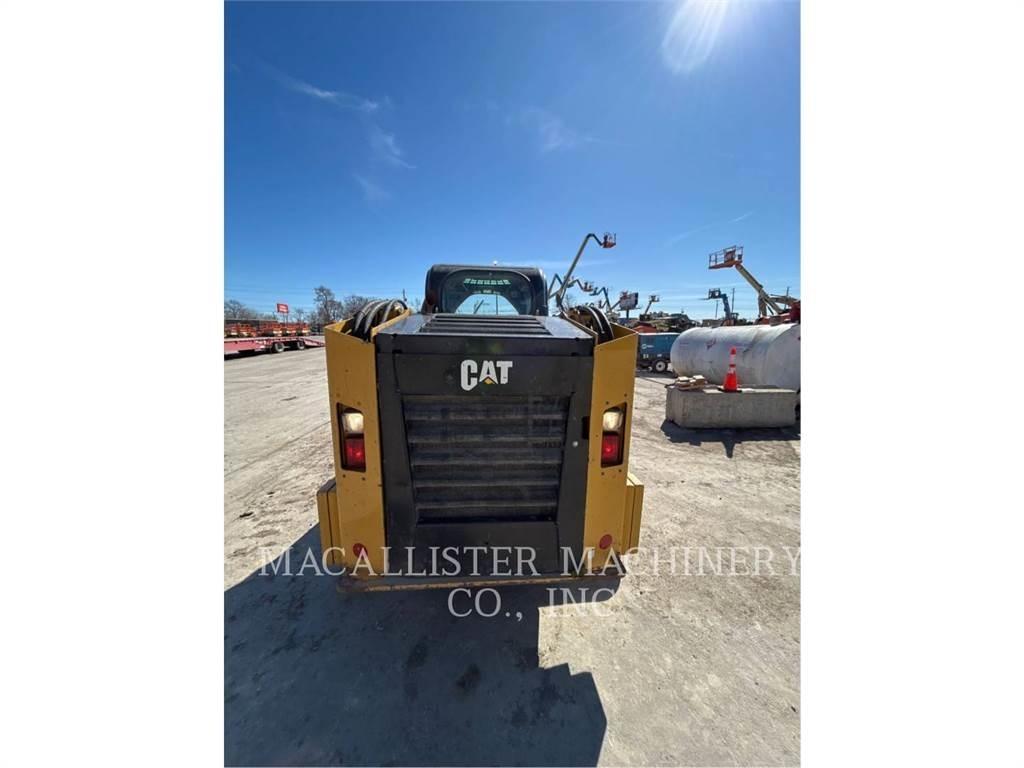 CAT 279D Pale cingolate