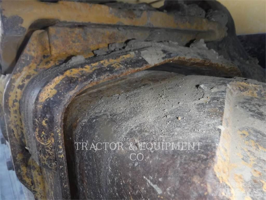 CAT 279D H3CB Mini Pale Gommate