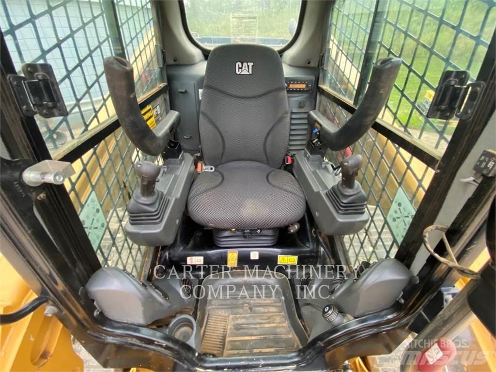 CAT 279D3 Mini Pale Gommate