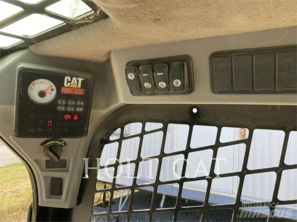 CAT 289D Pale cingolate