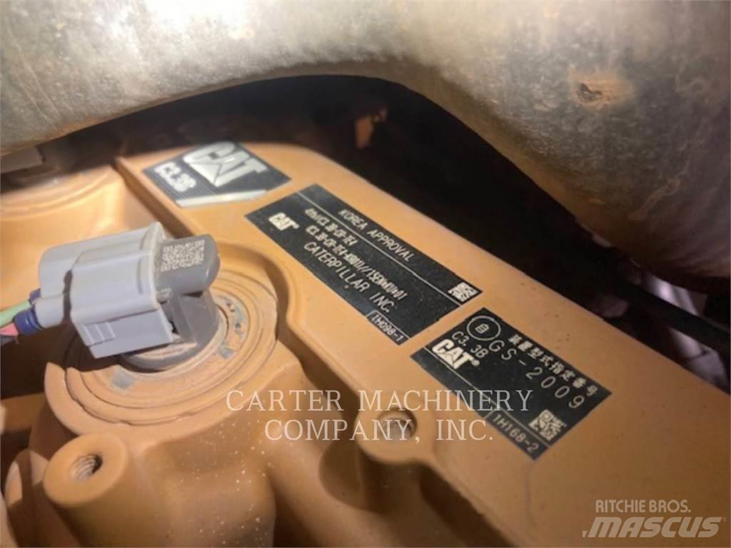 CAT 289D3 Mini Pale Gommate
