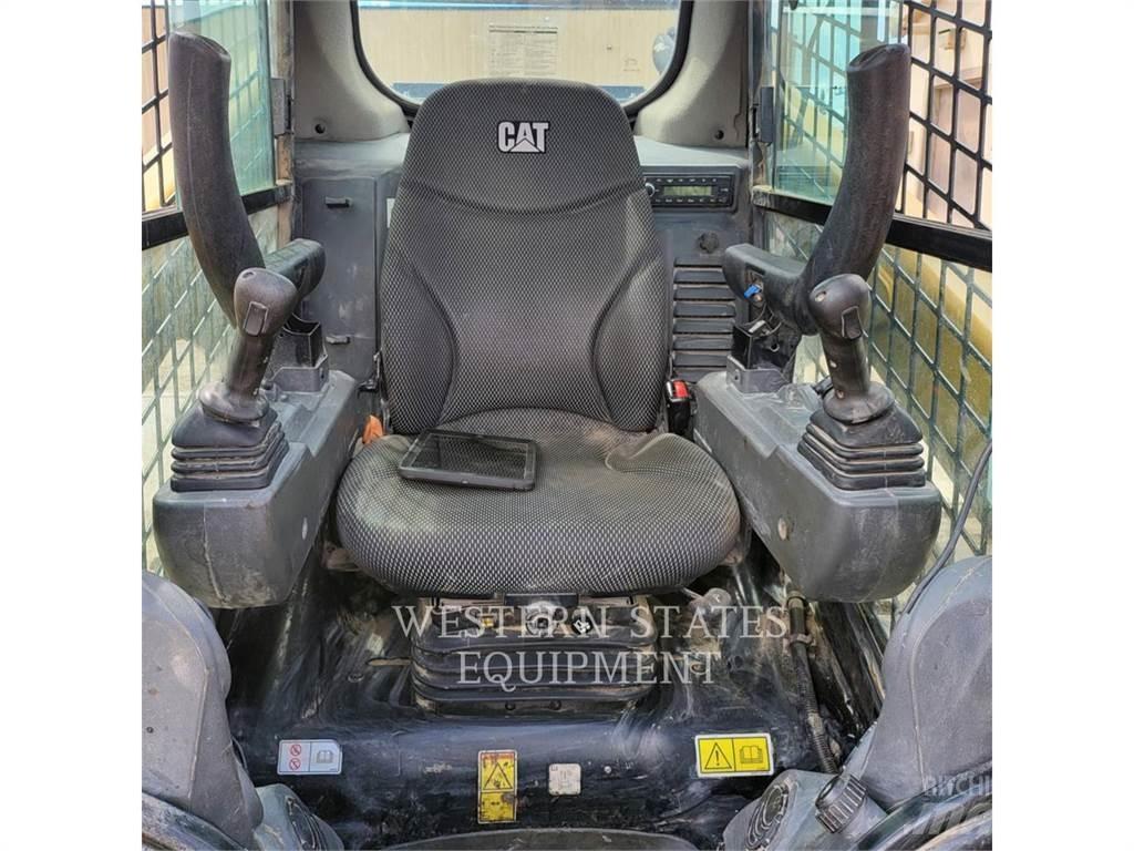 CAT 289D3 Mini Pale Gommate