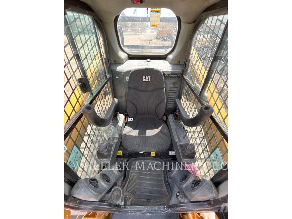 CAT 289D3 C3H2 Pale cingolate