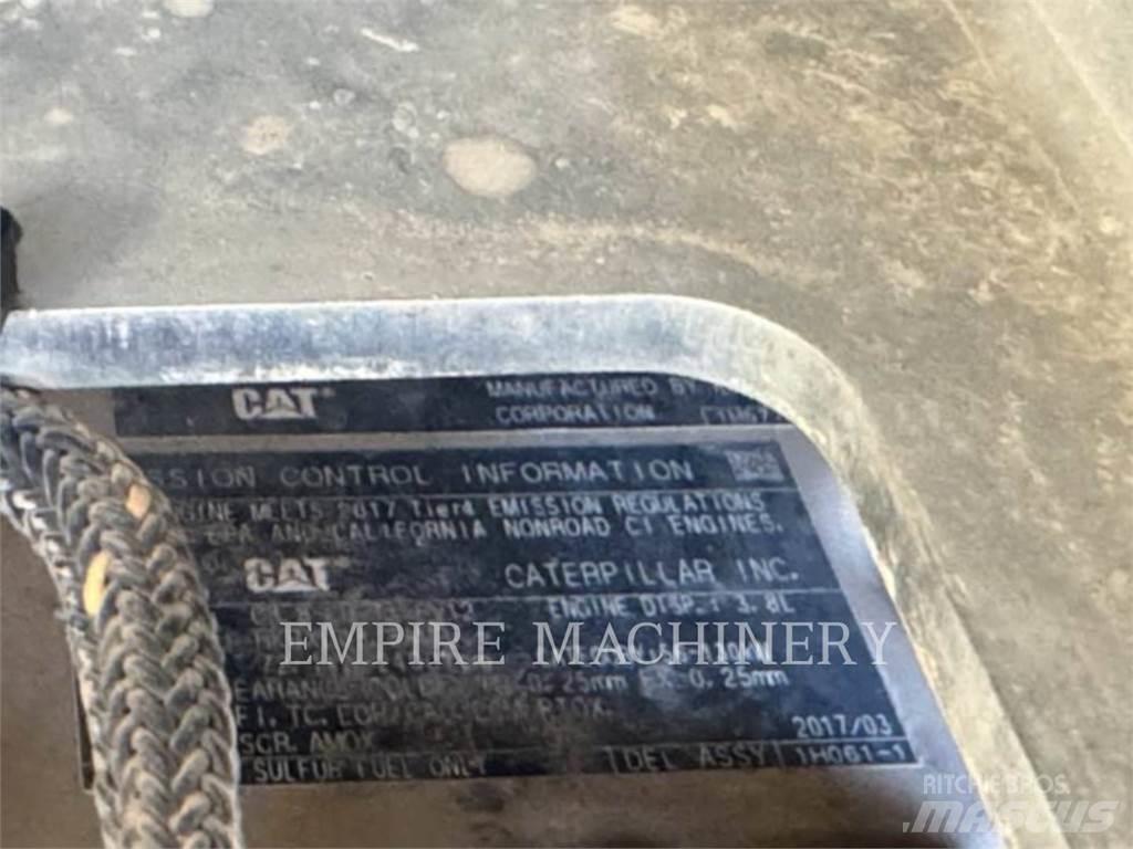 CAT 299D2 Mini Pale Gommate