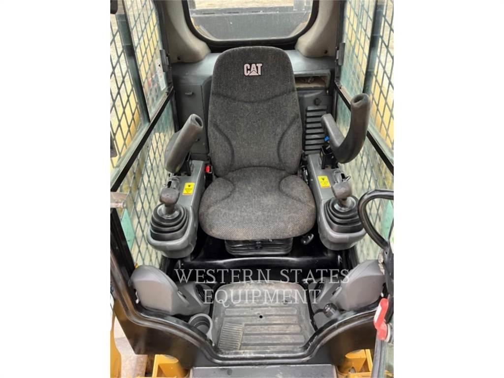 CAT 299D2 Mini Pale Gommate