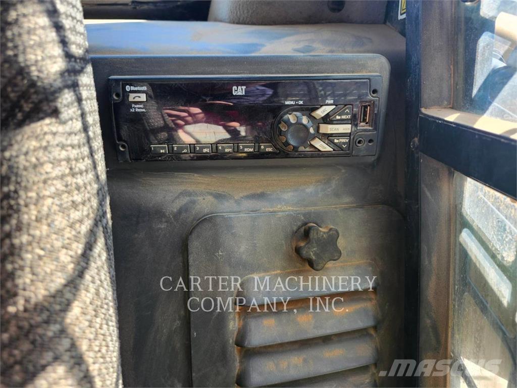 CAT 299D2 Mini Pale Gommate