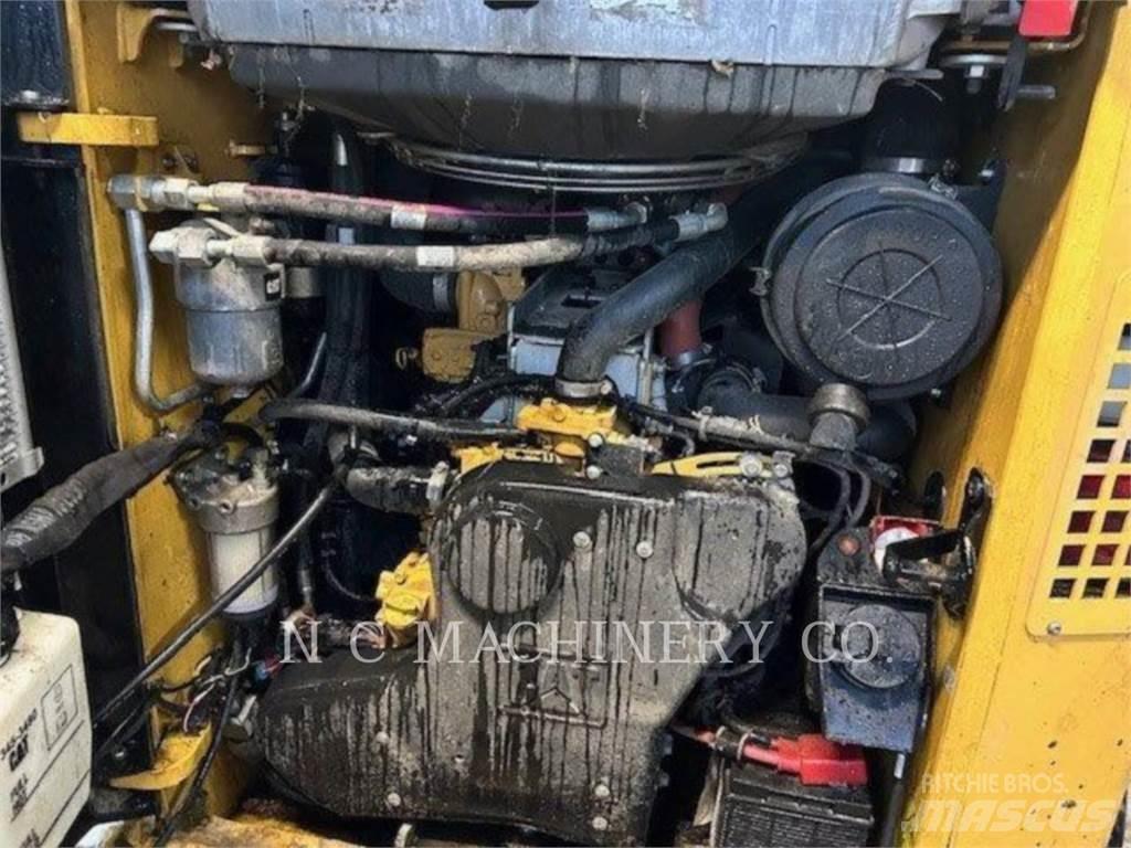 CAT 299D2 XHP Mini Pale Gommate