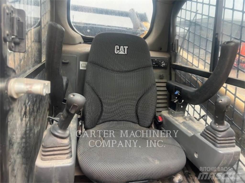 CAT 299D3 Pale cingolate