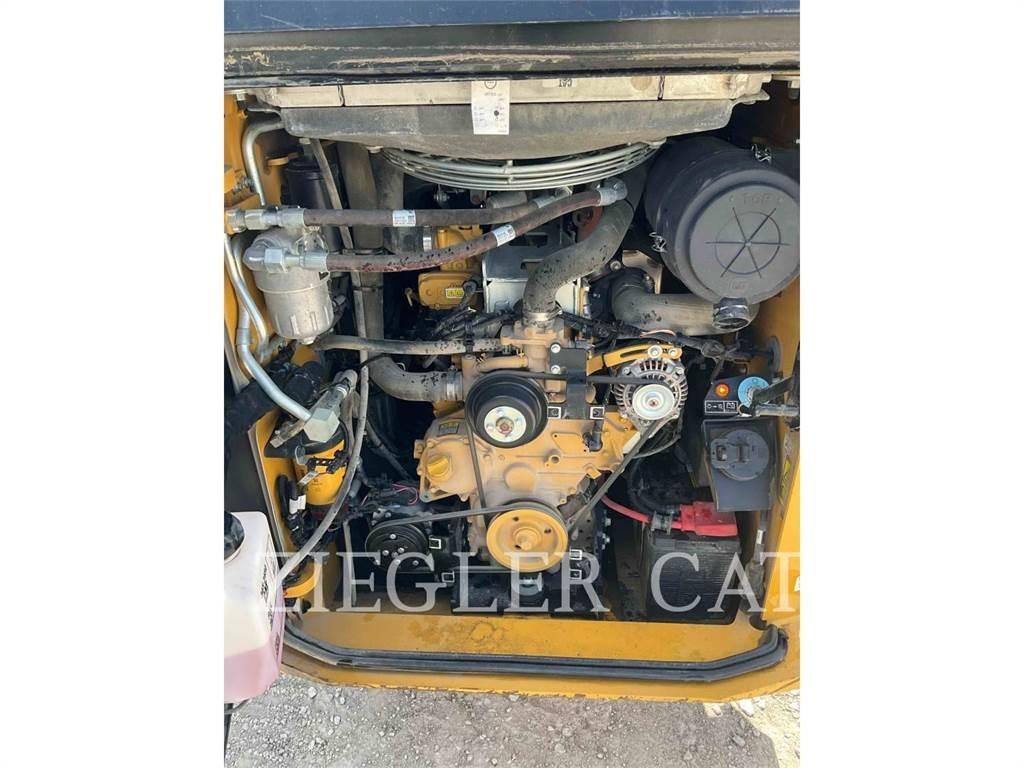 CAT 299D3 Pale cingolate